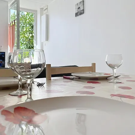 Les Lauriers Roses - 2 Bedrooms Near Blaye