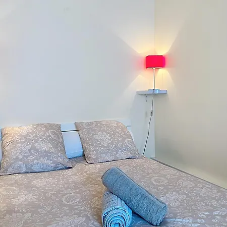 Les Lauriers Roses - 2 Bedrooms Near Blaye