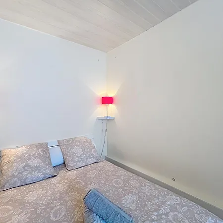 Apartment Les Lauriers Roses - 2 Bedrooms Near Blaye *